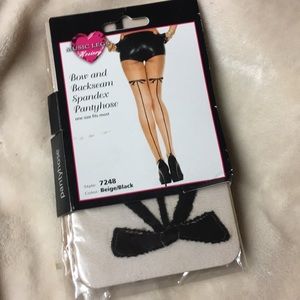 Sexy Seamed Stockings!